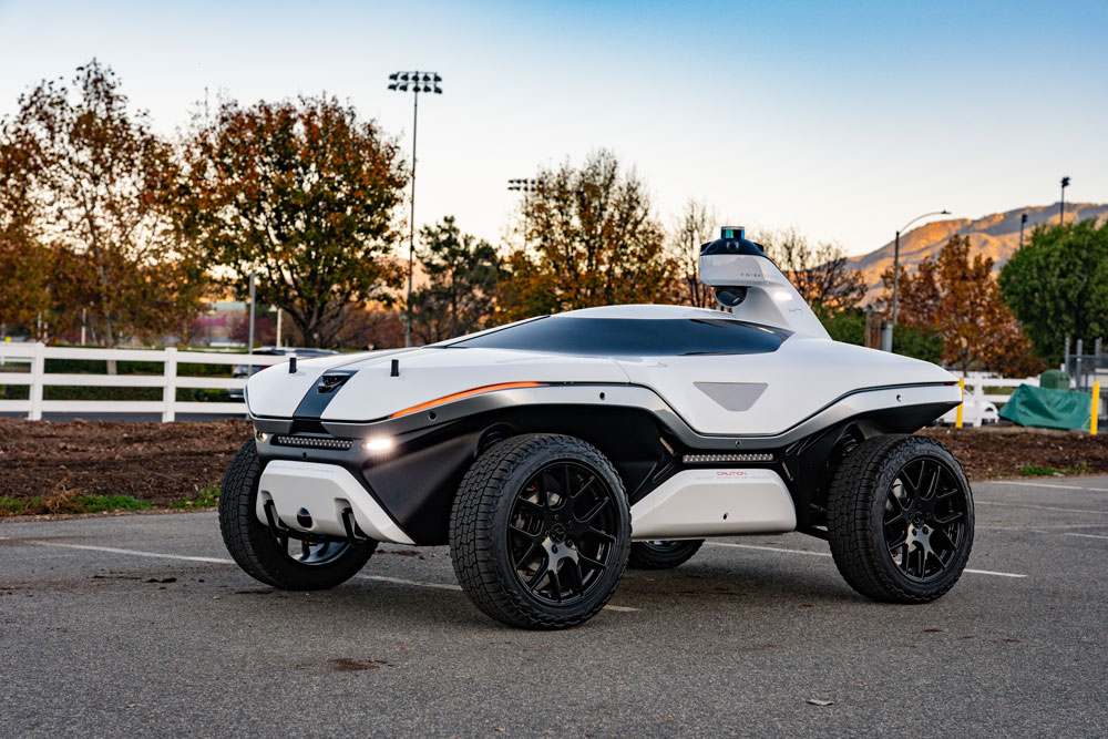Daytime lights dimmed side shot of Knightscope K7